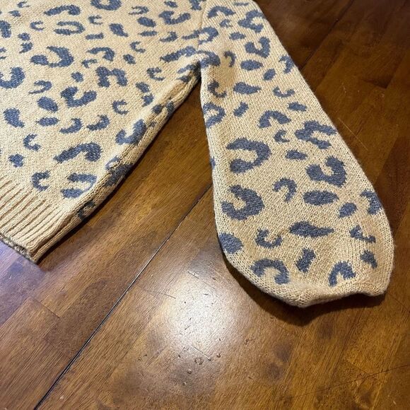 Easel Womens Yellow Tan Leopard Print Oversized Sweater Size Small - Picture 3 of 8